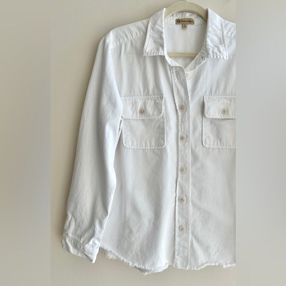 Democracy White Denim Button Down Shirt Jacket w/ Raw Hem & Pockets, Size Small - Picture 2 of 16